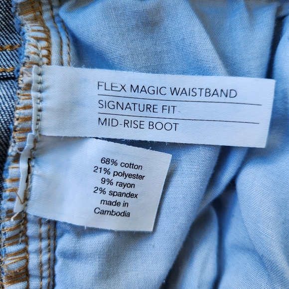 Lane Bryant Jeans Mid Rise Bootcut Blue Flex Magic Waistband Frayed Casual 18 - Picture 8 of 13